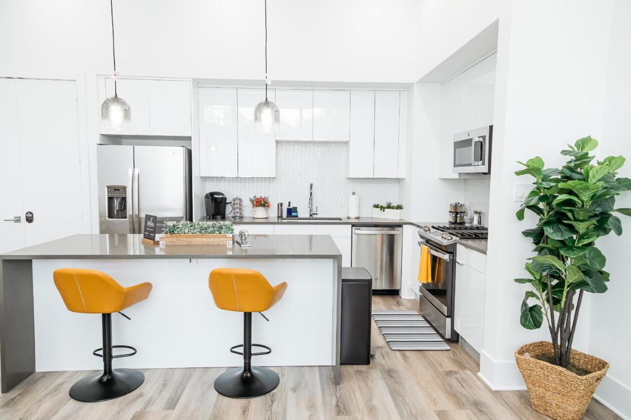 Beautifully Decorated, Modern Downtown Houston Home Exterior foto